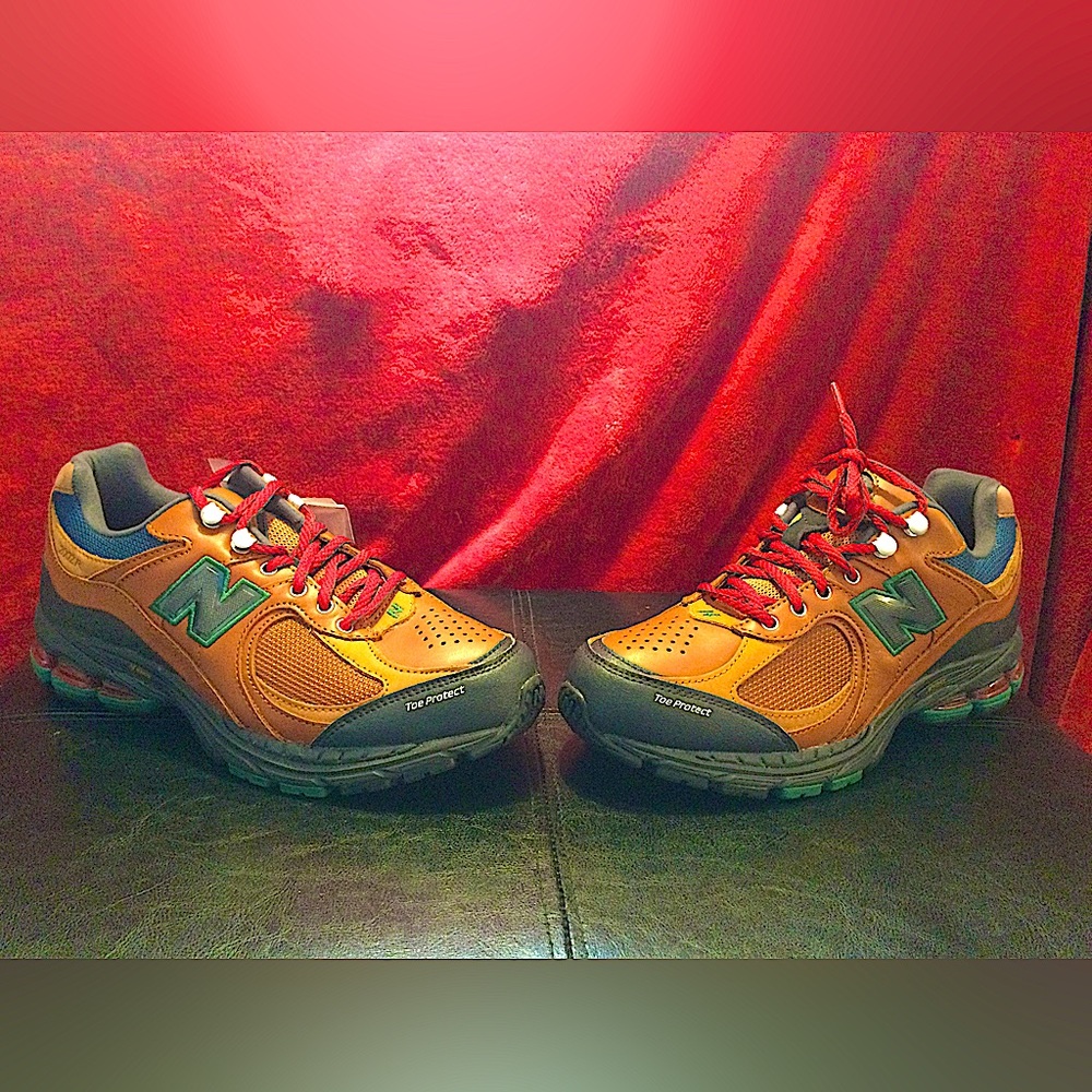 New Balance 2002R Hiking Pack size 9